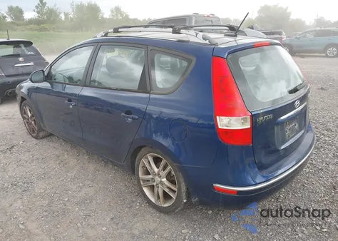 2011 Hyundai Elantra Touring Se z USA, uszkodzony, nr VIN KMHDC8AE1BU108927